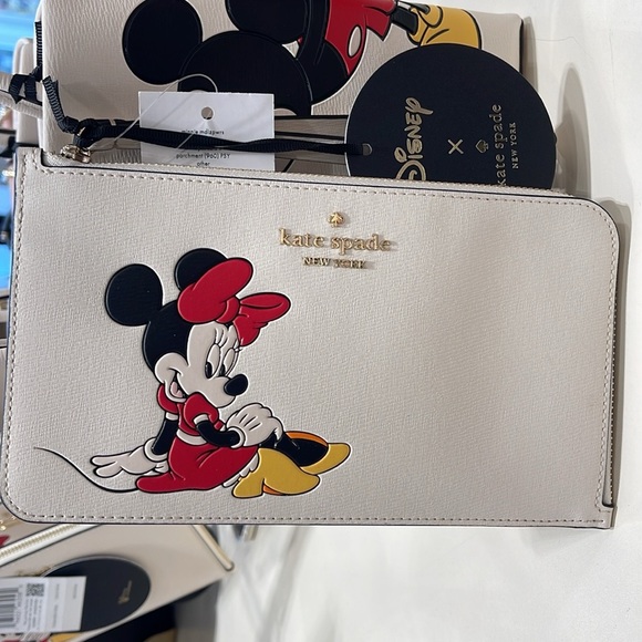 Kate Spade Disney X Kate Spade New York Minnie Medium L-Zip Wristlet
Parchment - Picture 8 of 16